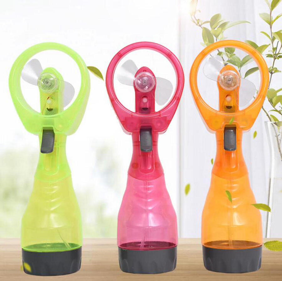 AAA6 Mini Battery Operation Water Bottle Spray Cool Mist Fan Plastic Outdoor Travel Handheld Portable Cooling Spray Fan