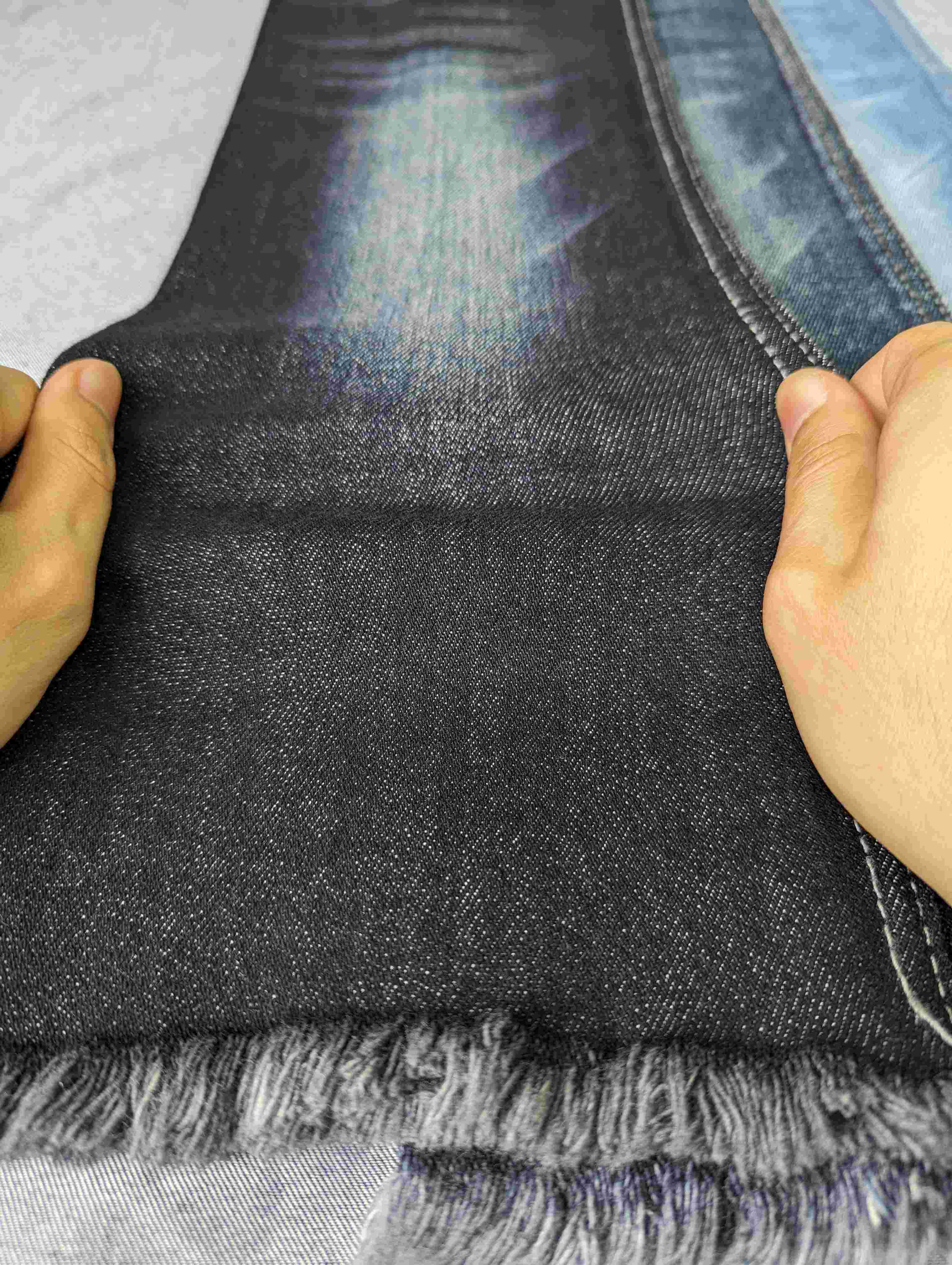 wholesale factory supply 10.6oz Heavyweight  cotton polyester slub blue gray denim fabric for appeal