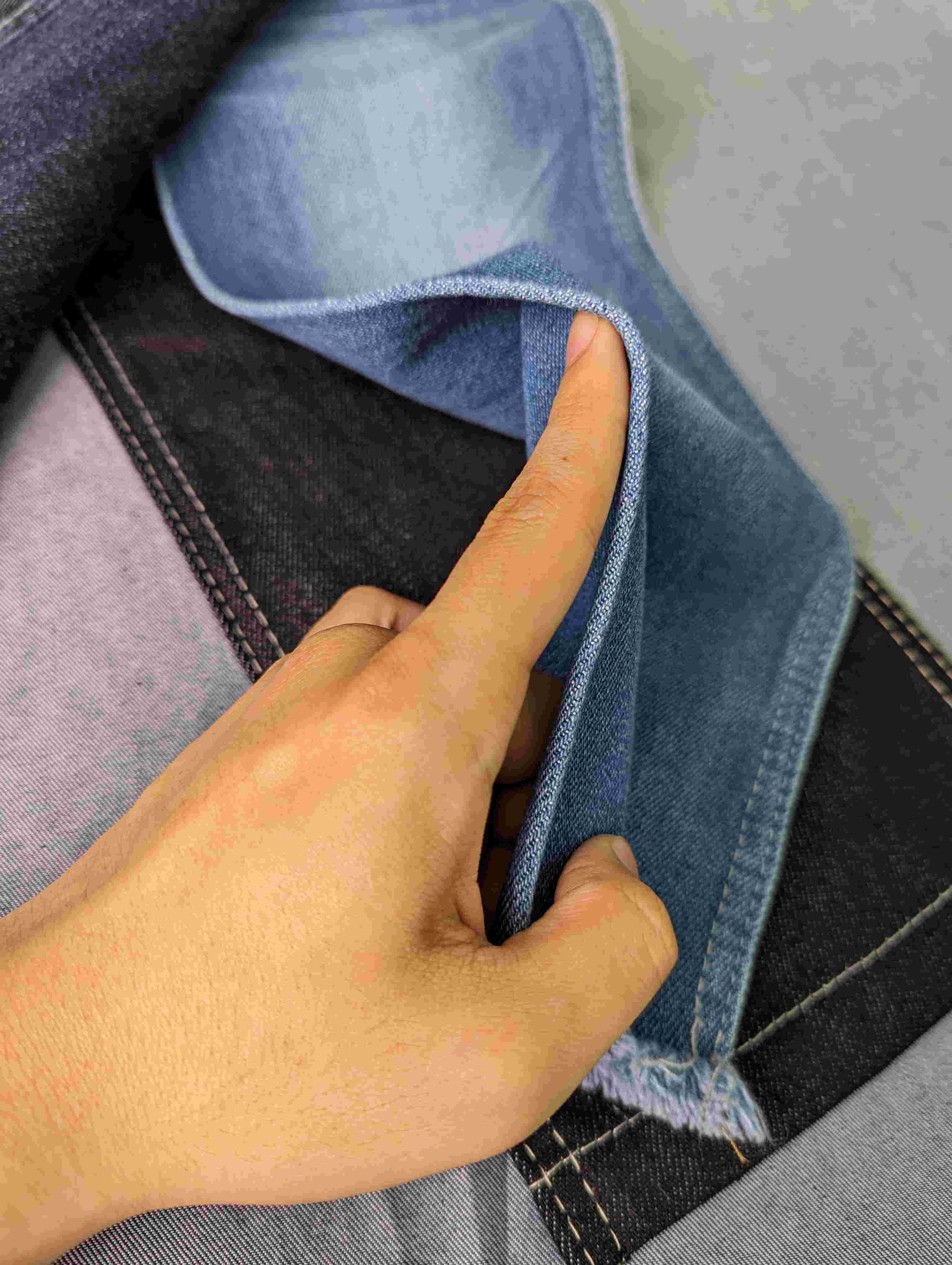 wholesale factory supply 10.6oz Heavyweight  cotton polyester slub blue gray denim fabric for appeal