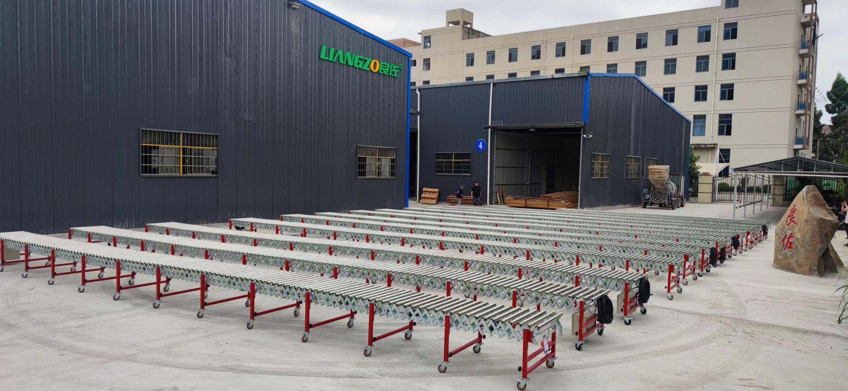 LIANGZO Good Price Manual Gravity Flexible Roller Conveyor for Carton Boxes Pallets Packing Line