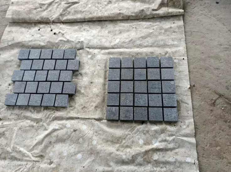 Paving Stone Basalt Flame Split Cube Cobblestone Paver on Mesh