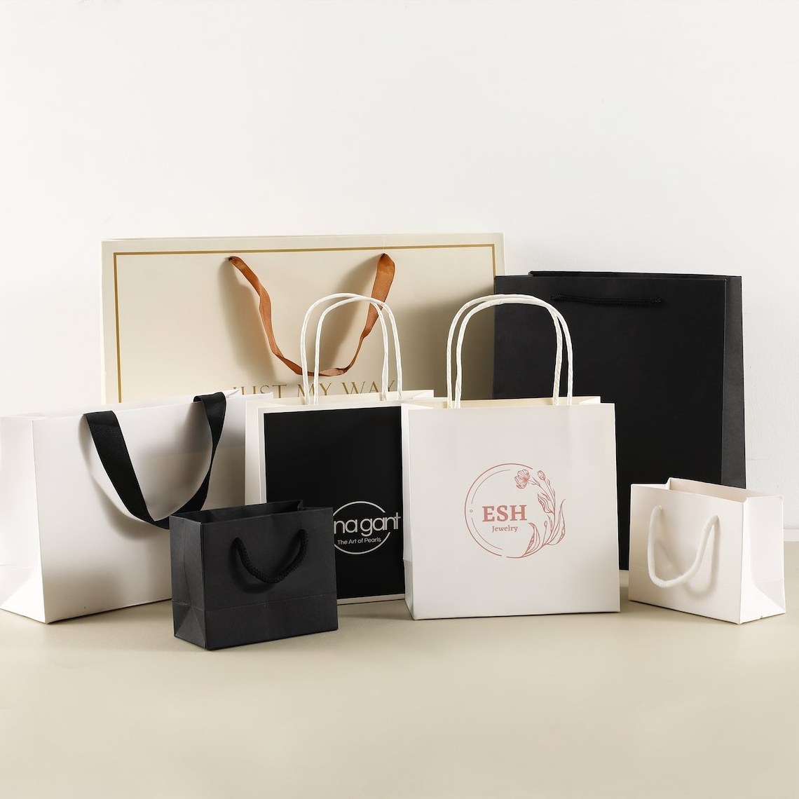 Luxury Ribbon Handle Boutique Shopping Packaging Customized Printed Euro Paper Gift Bags With Logo