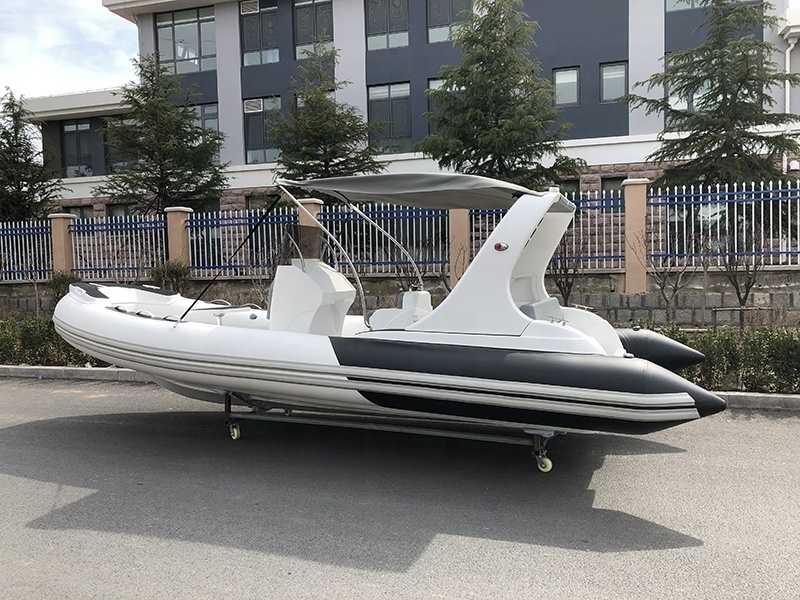 Liya 6.2m center console hard bottom dinghy