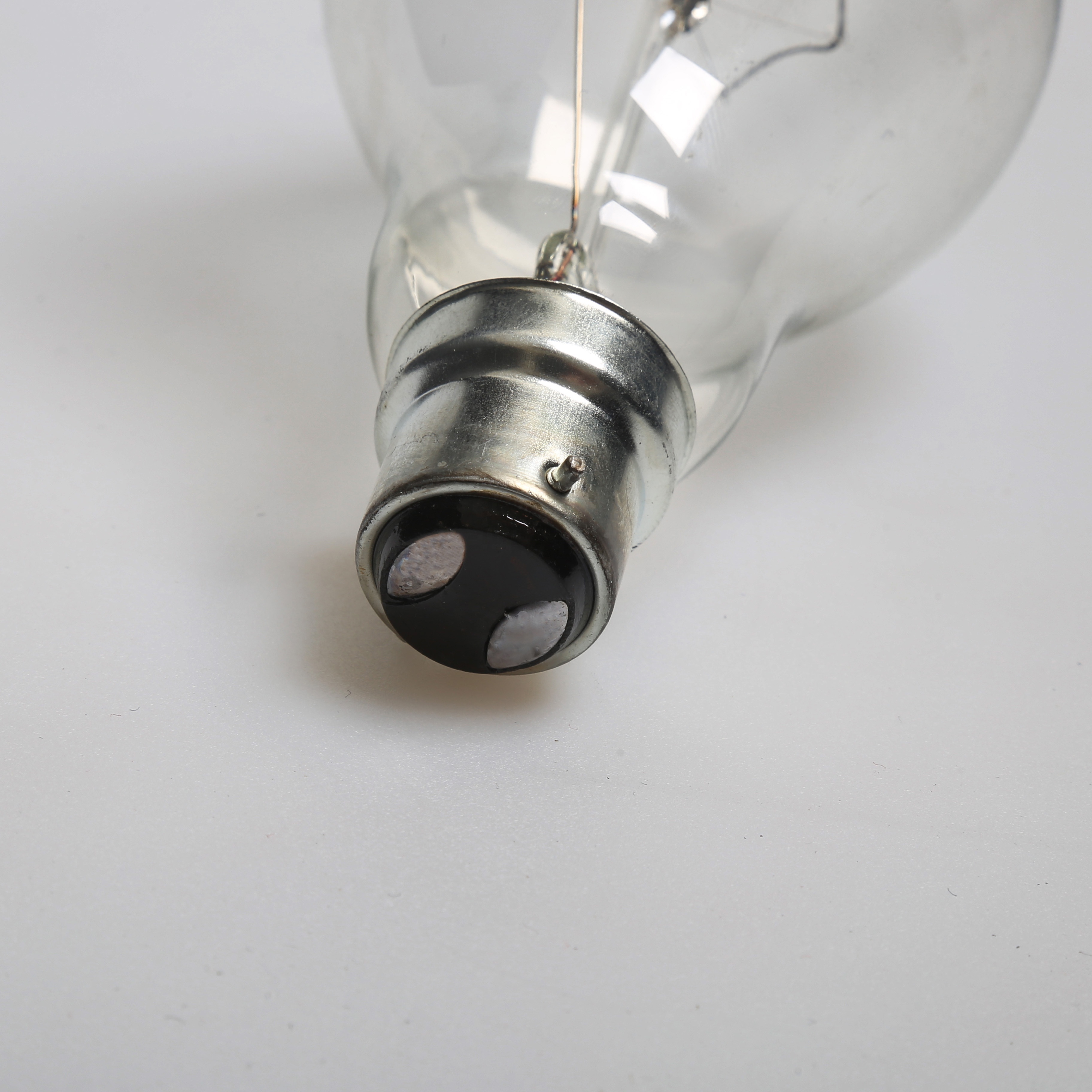 Incandescent Lamp 60 Watt Clear B22 Bulbs 230V