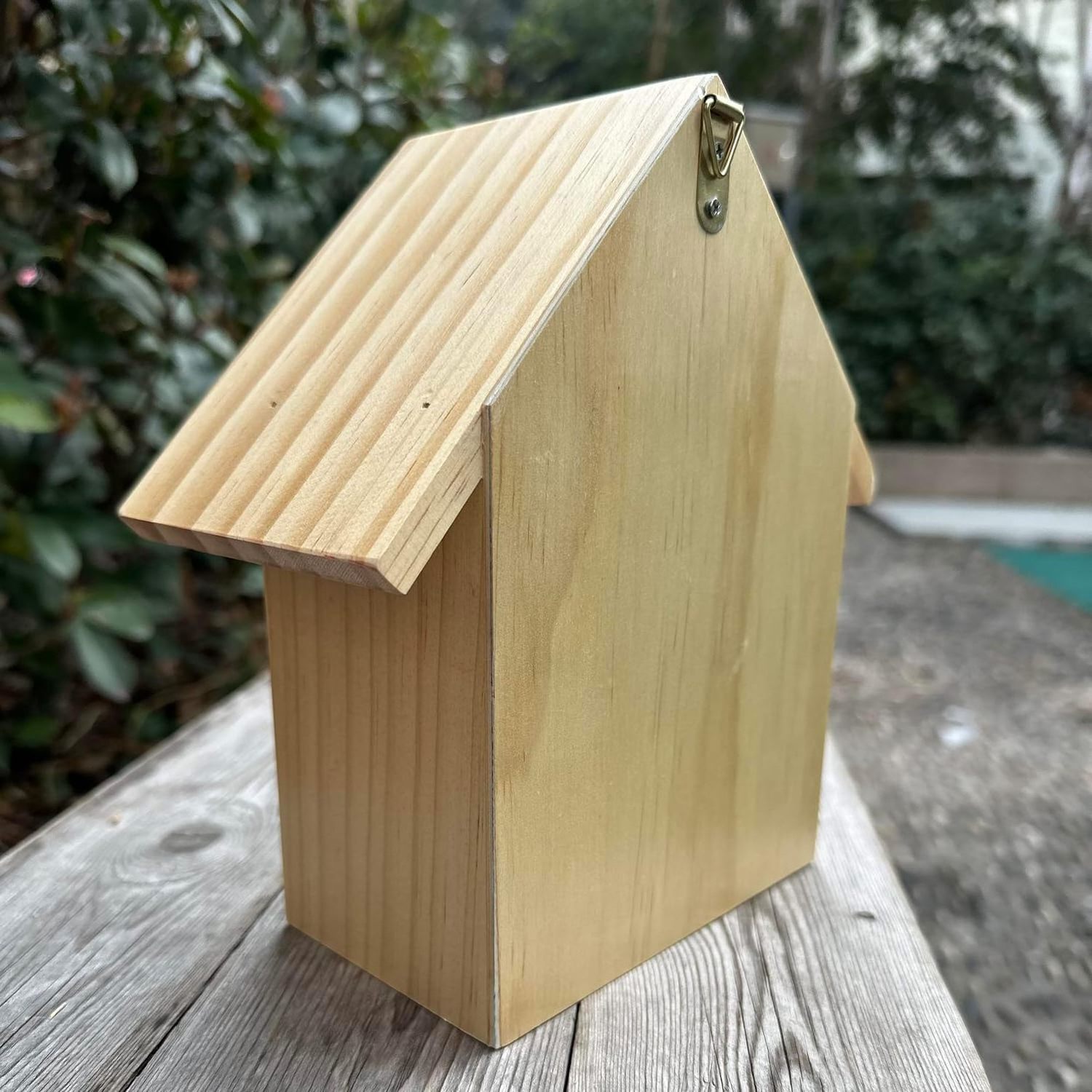 Mason Bee Houses Outdoor Wooden Bee Hotel Garden and Yard Hand-Made Bamboo Bee Hive for Butterflies and Ladybugs