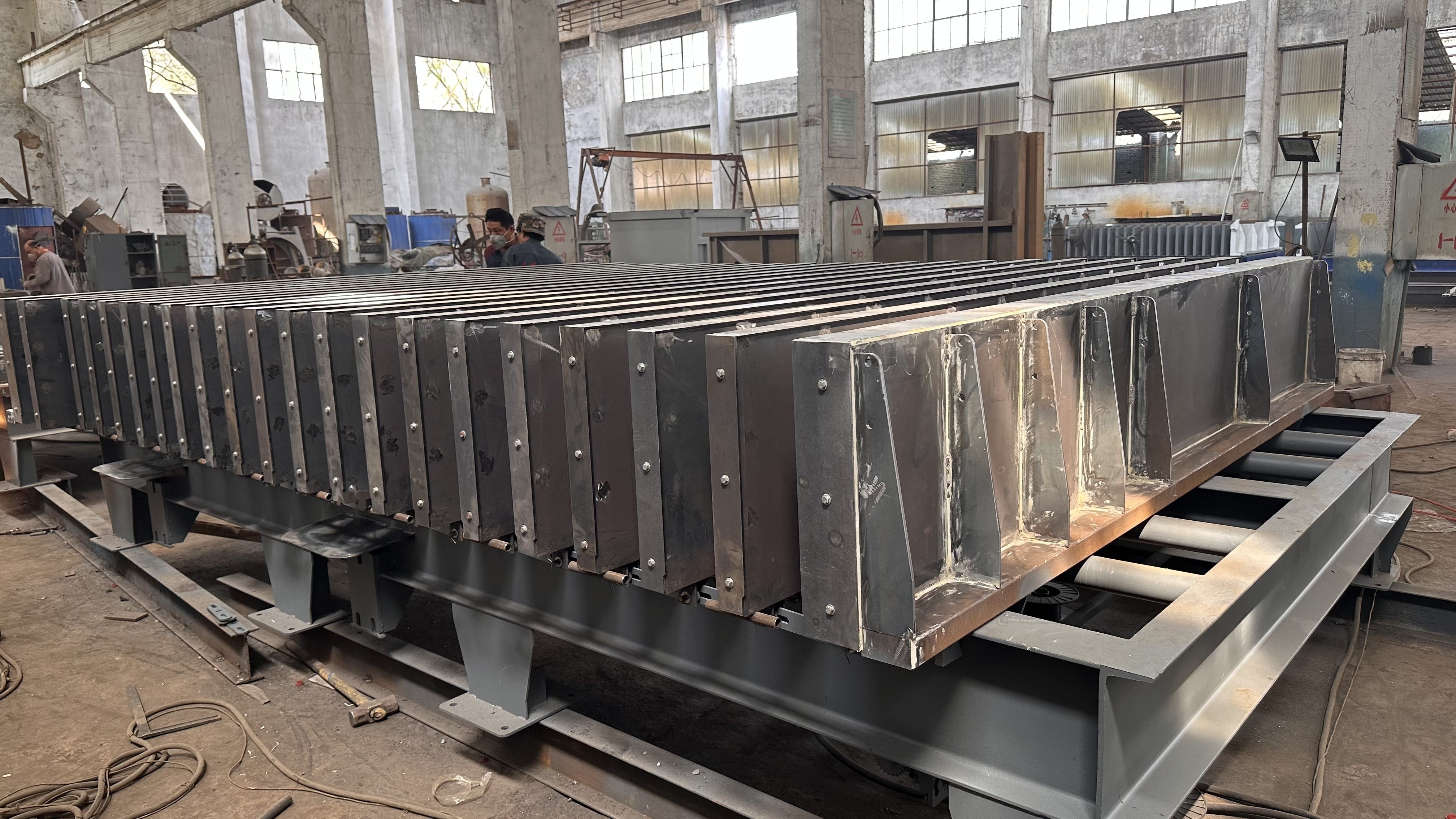 Precast Concrete Wall Fence Panel and Concrete Fencing Post Production Line Making Machine