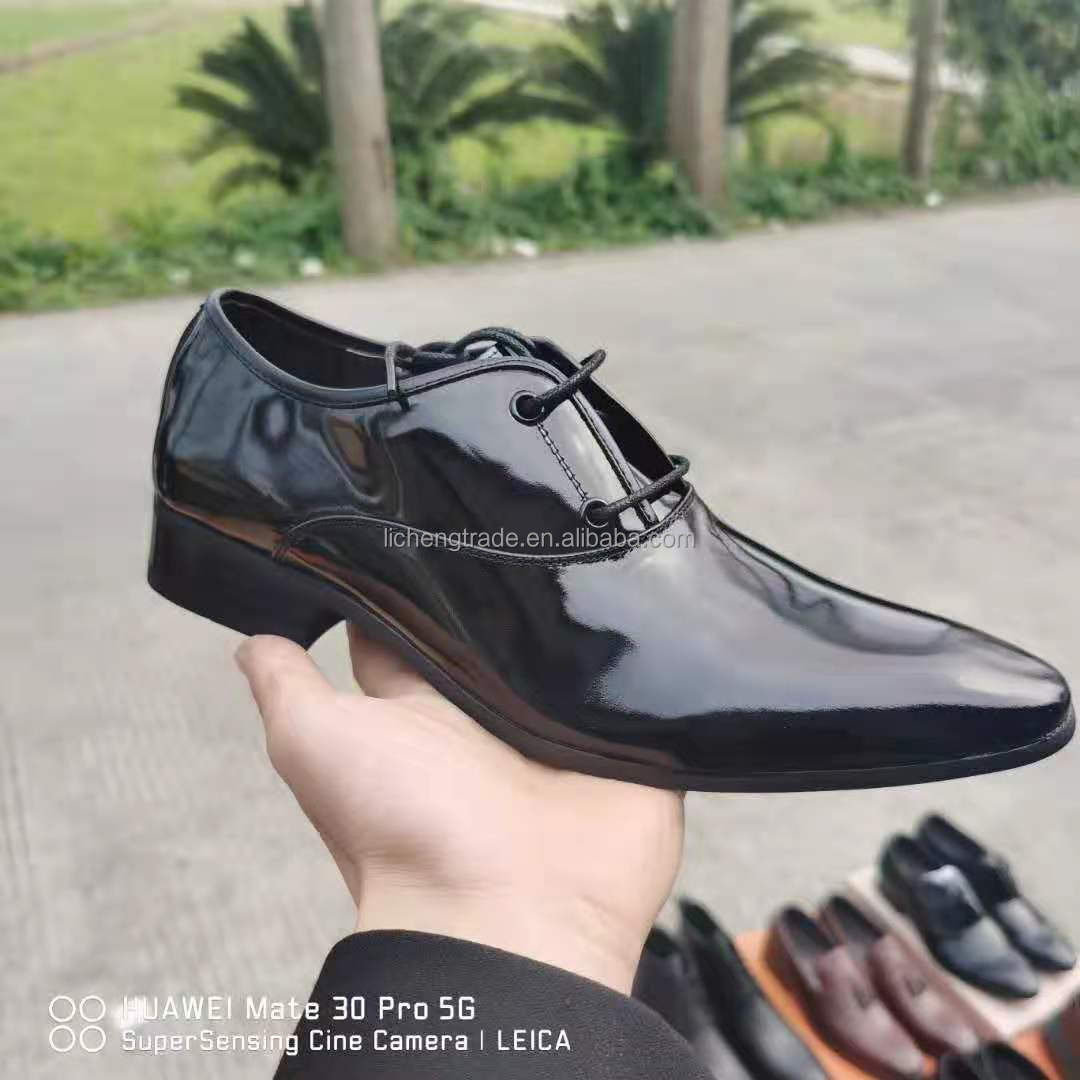 China cheap  Patent leather used adult dress shoes mixed stock for men leather shoes