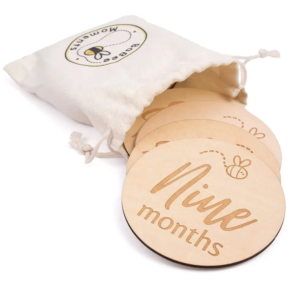 Custom Factory laser engrave wooden discs baby milestone cards wooden with family love