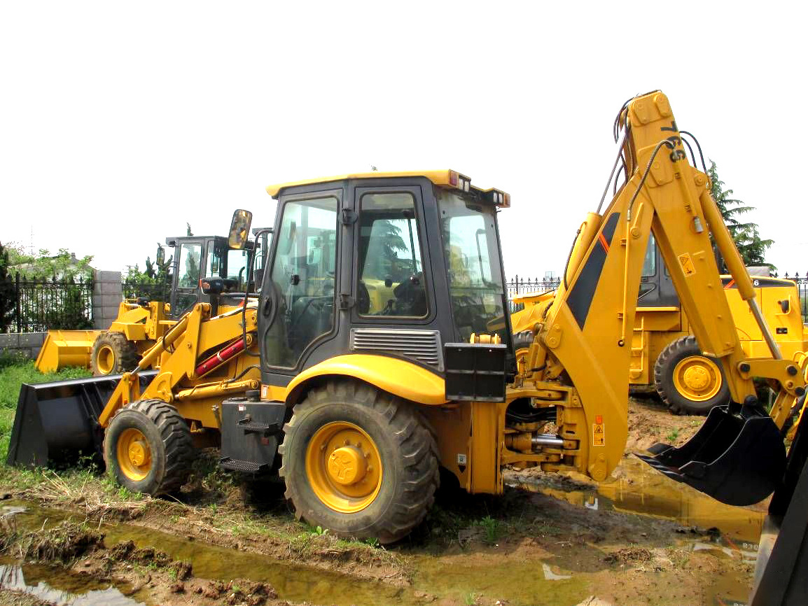 Brand New Wheeled Front End Loader Backhoe Loader CLG777A With Ripper For Sale