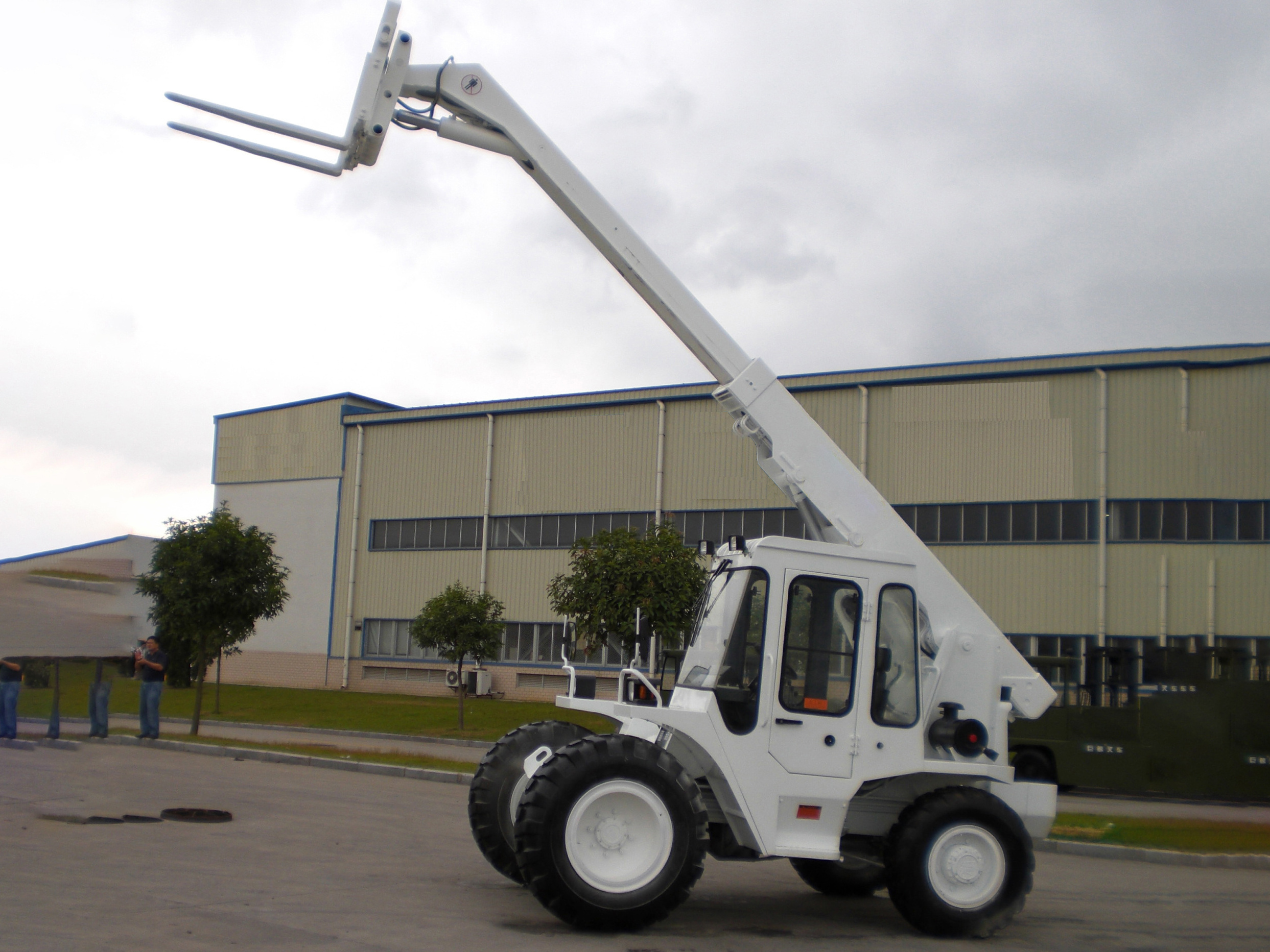 Empty Container Handler 2.5 Ton Capacity Telescopic Handler HNT25 with Best Quality in Algeria