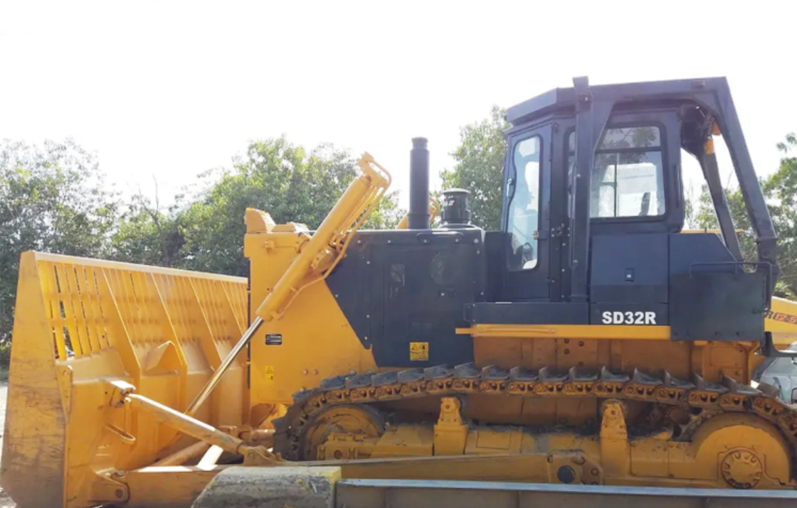 Original Large-size Bulldozer SD32 320HP Dozer Machine Torque Converter with S Blade for Sale