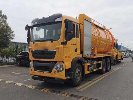 Hot sale DXA5181GXWD5 septic Sewage Suction Truck with diesel fuel