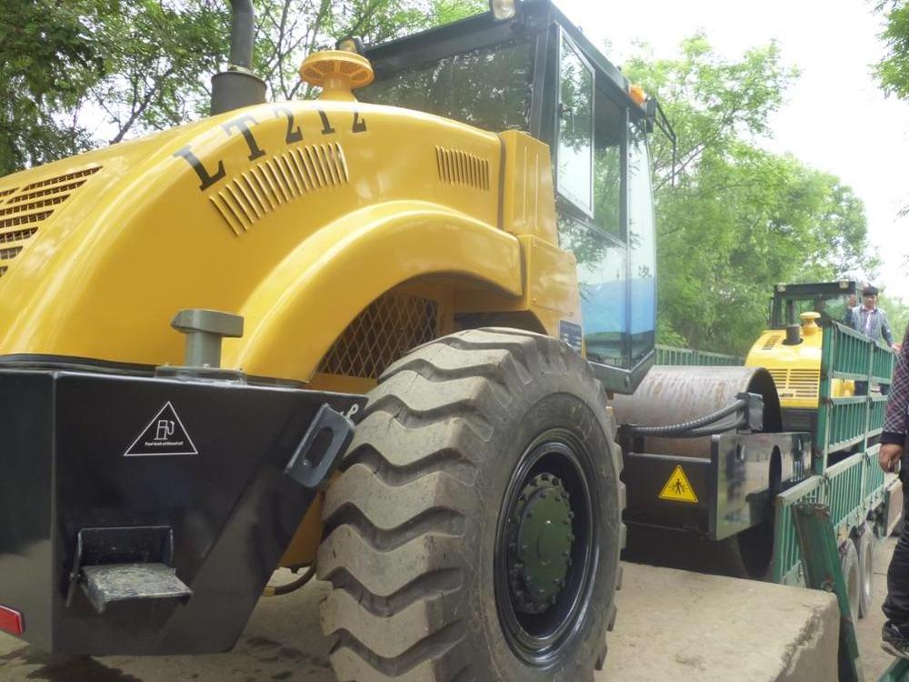 Vibration Roller LUTONG LT212B 12 Ton Single Drum Road Roller with Good Price