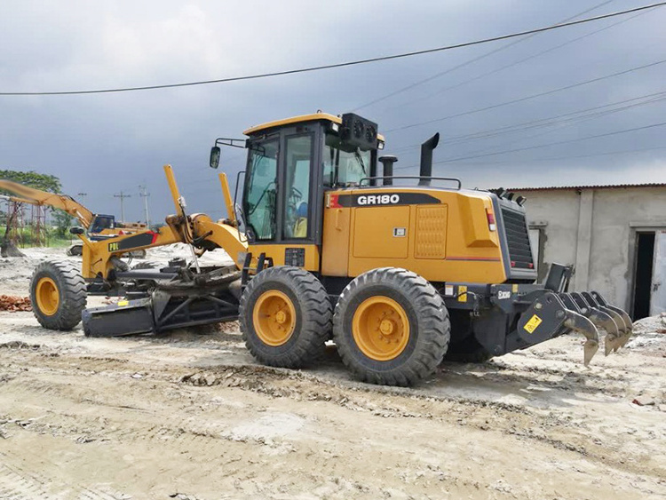 Chinese Top Brand New Motor Grader GR180 with Front Blade for Sale