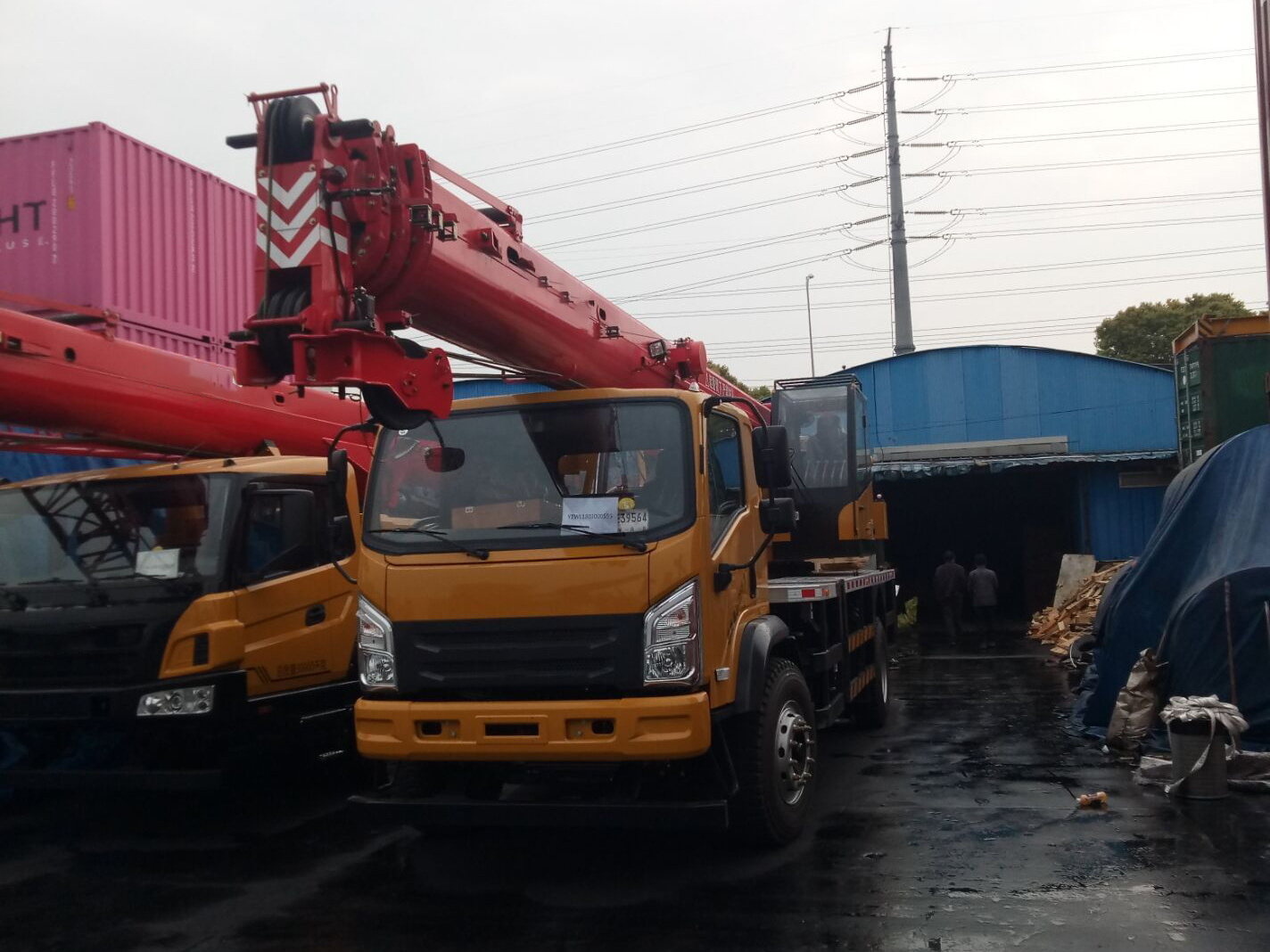 Chinese Top Brand STC120C 12 Ton Truck Crane With Telescopic Boom For Sale