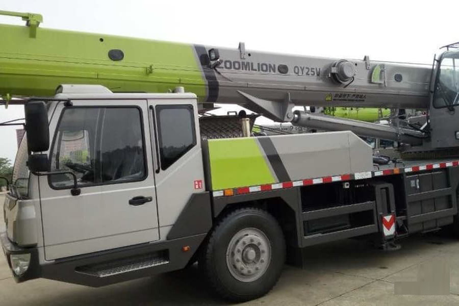 25ton Best price Top quality Chinese famous brand hydraulic boom mobile truck crane QY25V with spare parts