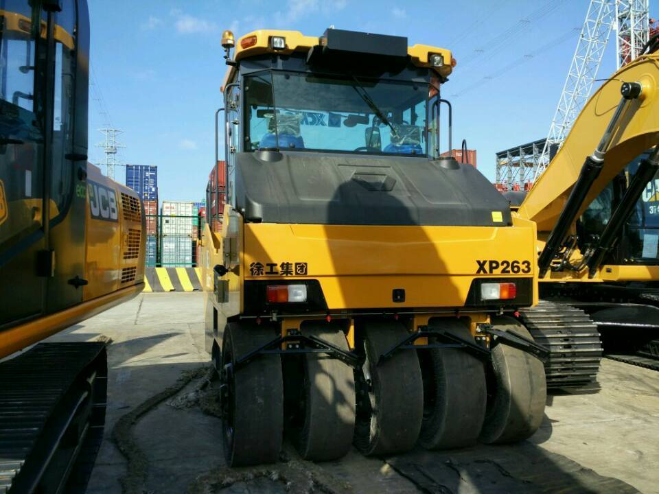 Pneumatic Tyre Roller XP263 Large-Tonnage 26 Ton Road Roller for Sale