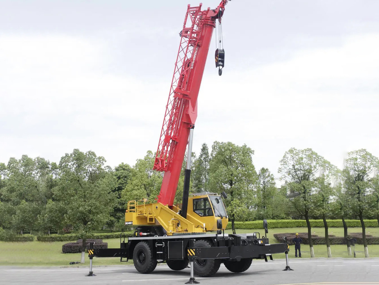 90ton Mobile Hydraulic SRC900T Rough Terrain Crane With Five-section Boom For Sale