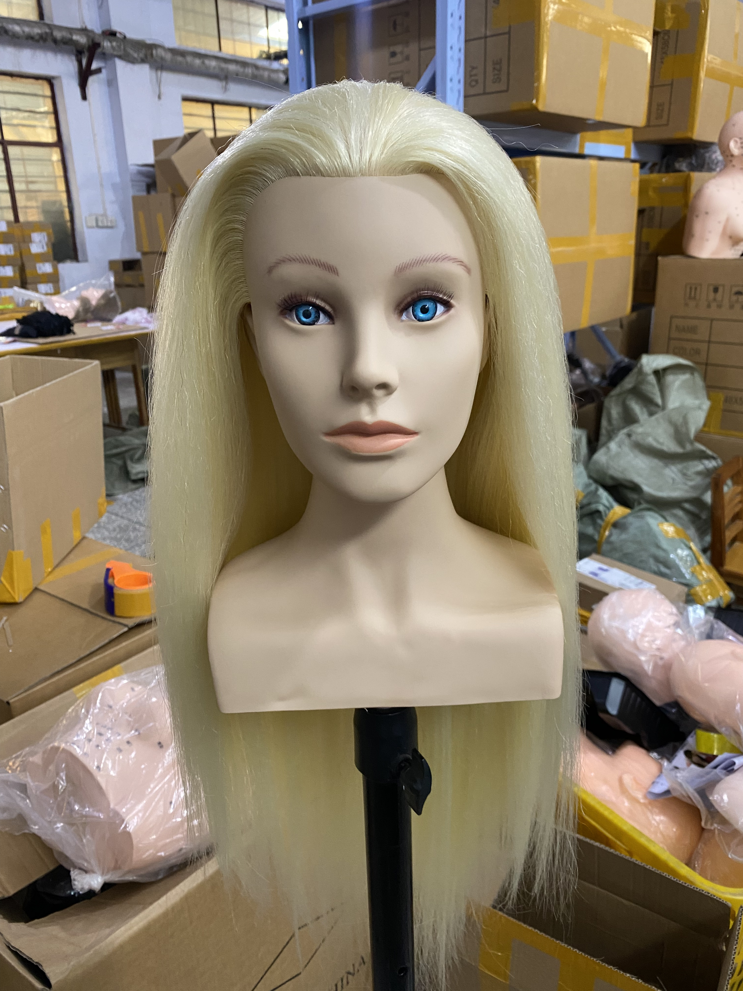 Wholesale human hair mannequins 24 Inches natural hair baber hairdressing dummy training mannequin head with shoulder