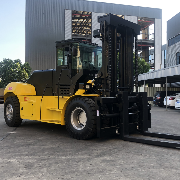 Heavy Duty Container Handling Equipment 30 35 Ton Diesel Forklift Truck Closed Cabin Heater Air Conditioning Side Shifter CE