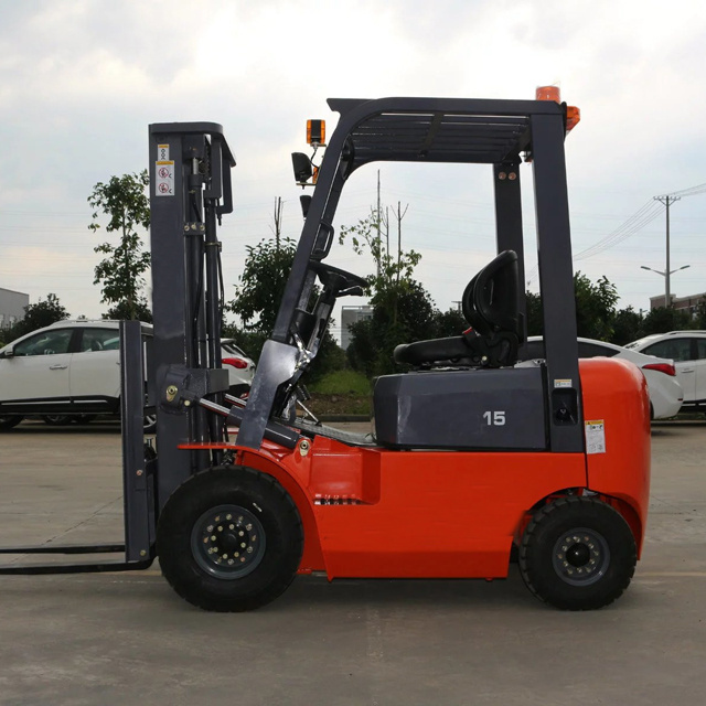 small capacity 2 ton diesel forklift trucks double mast forklift made in china