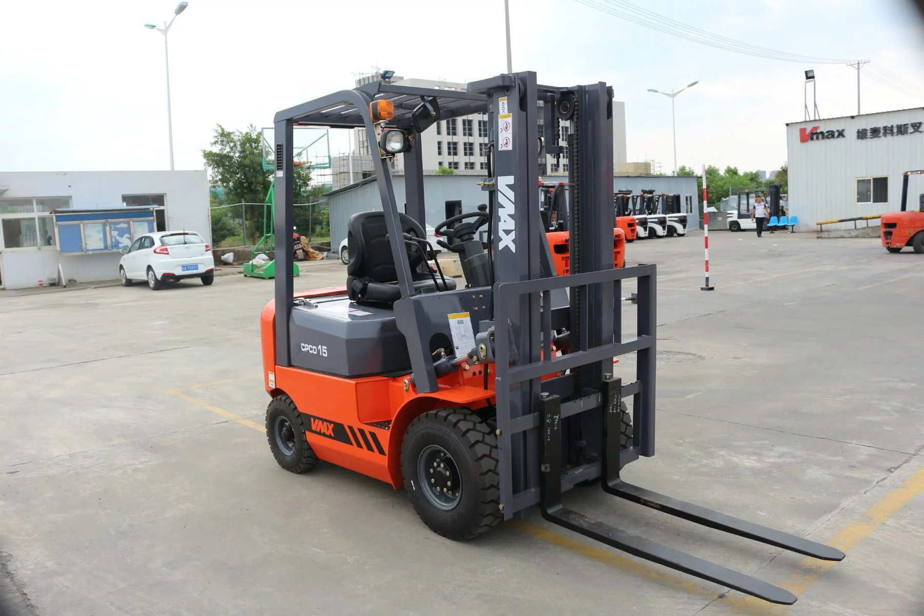 small capacity 2 ton diesel forklift trucks double mast forklift made in china