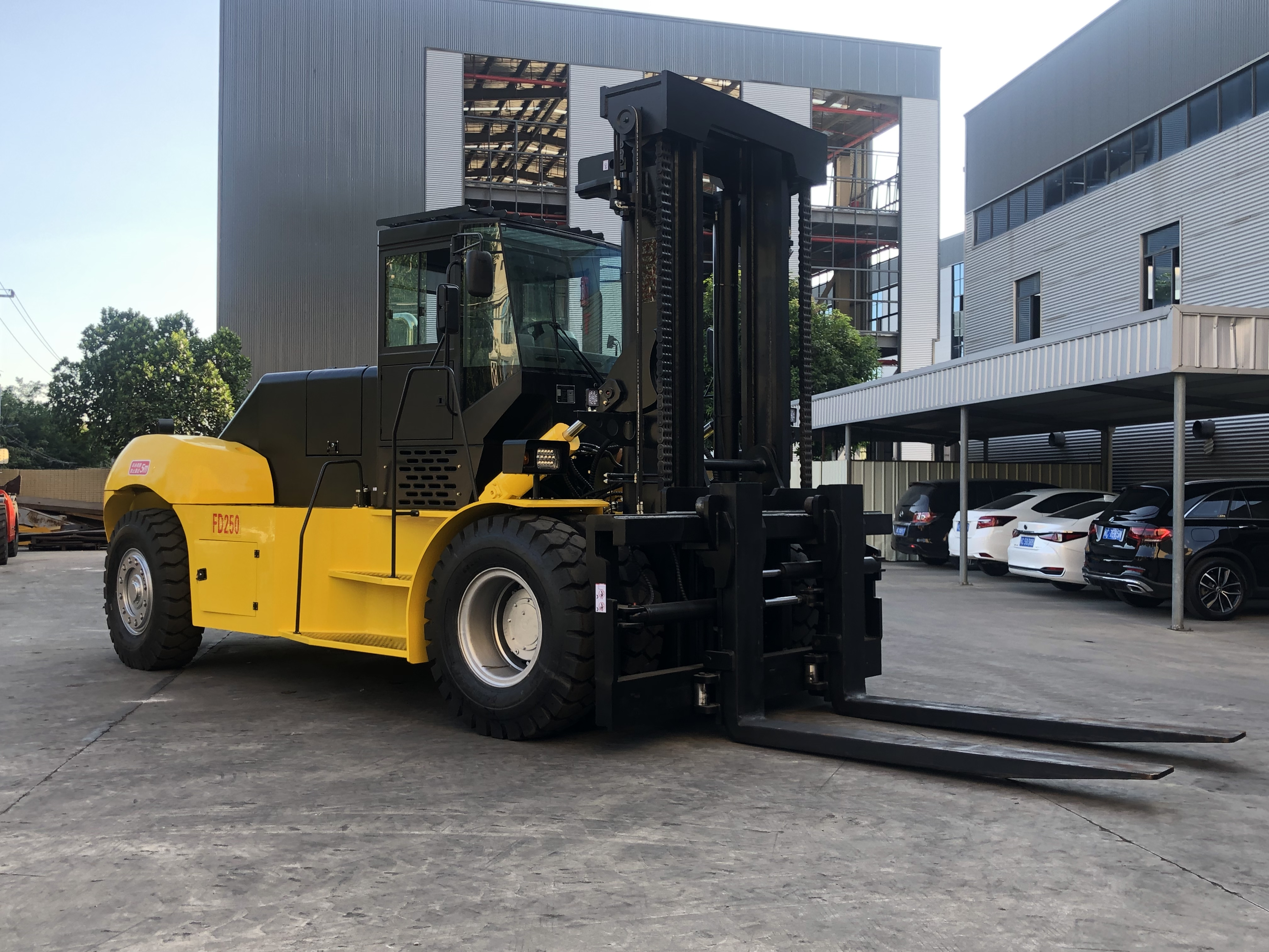 30 ton Counter Balance Diesel Forklift with Reasonable Price