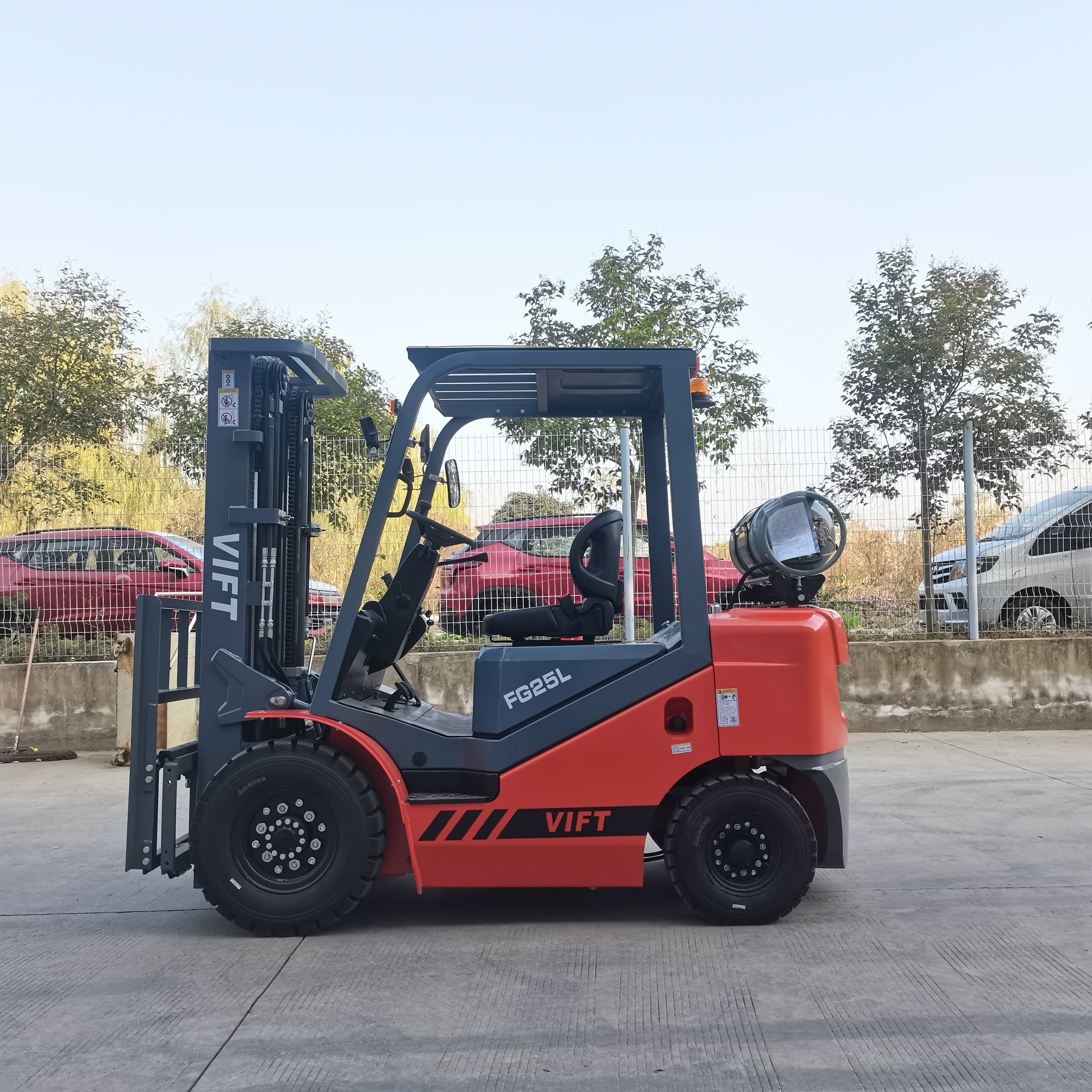 China VIFT brand 2t 2.5t 3t 3.5t mini forklift gasoline/LPG forklift with spare parts