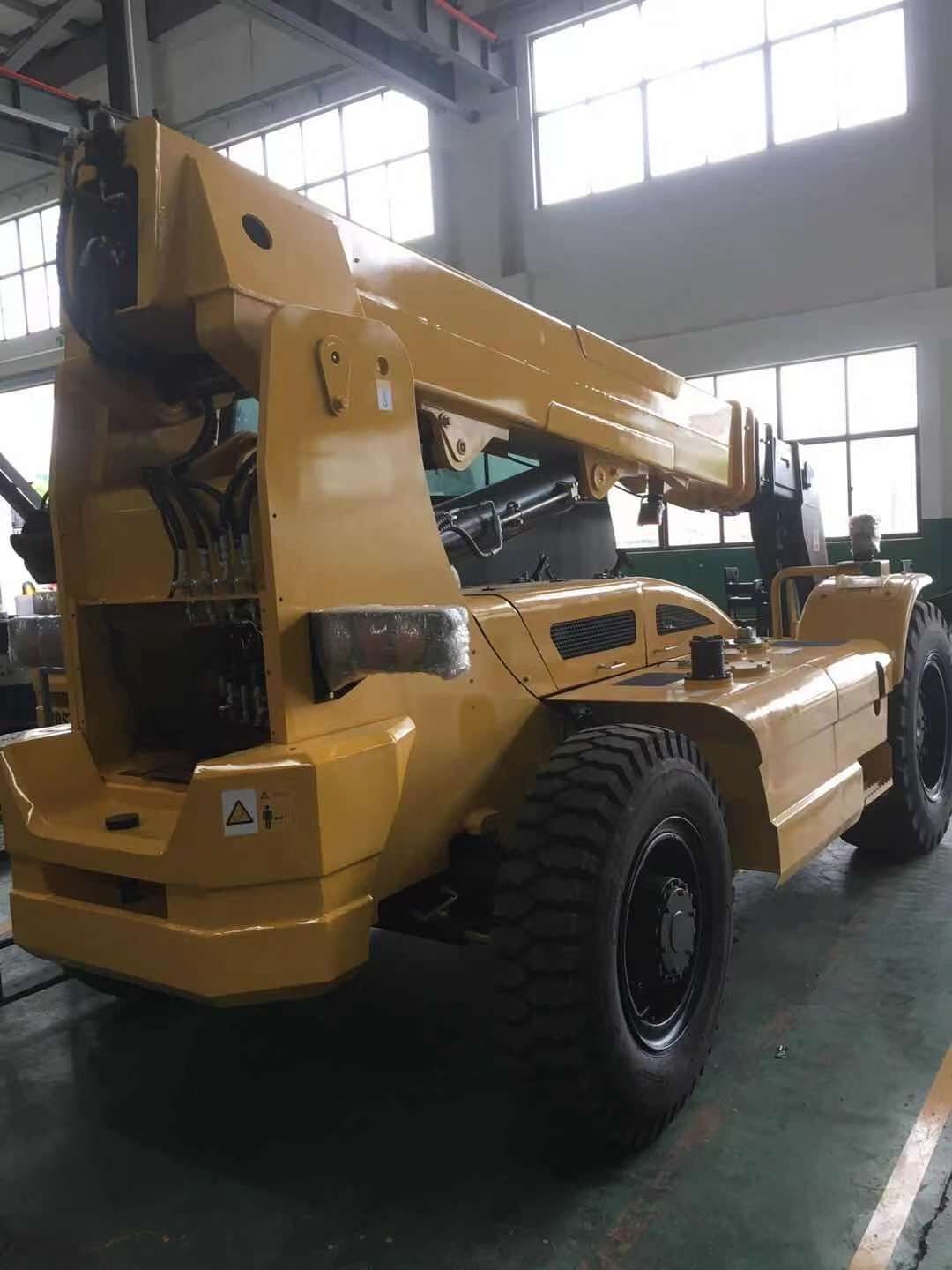 Hot Sale Telehandler 3ton 6.8meter Telescopic Handler 17m Side Loader Forklift Truck Price