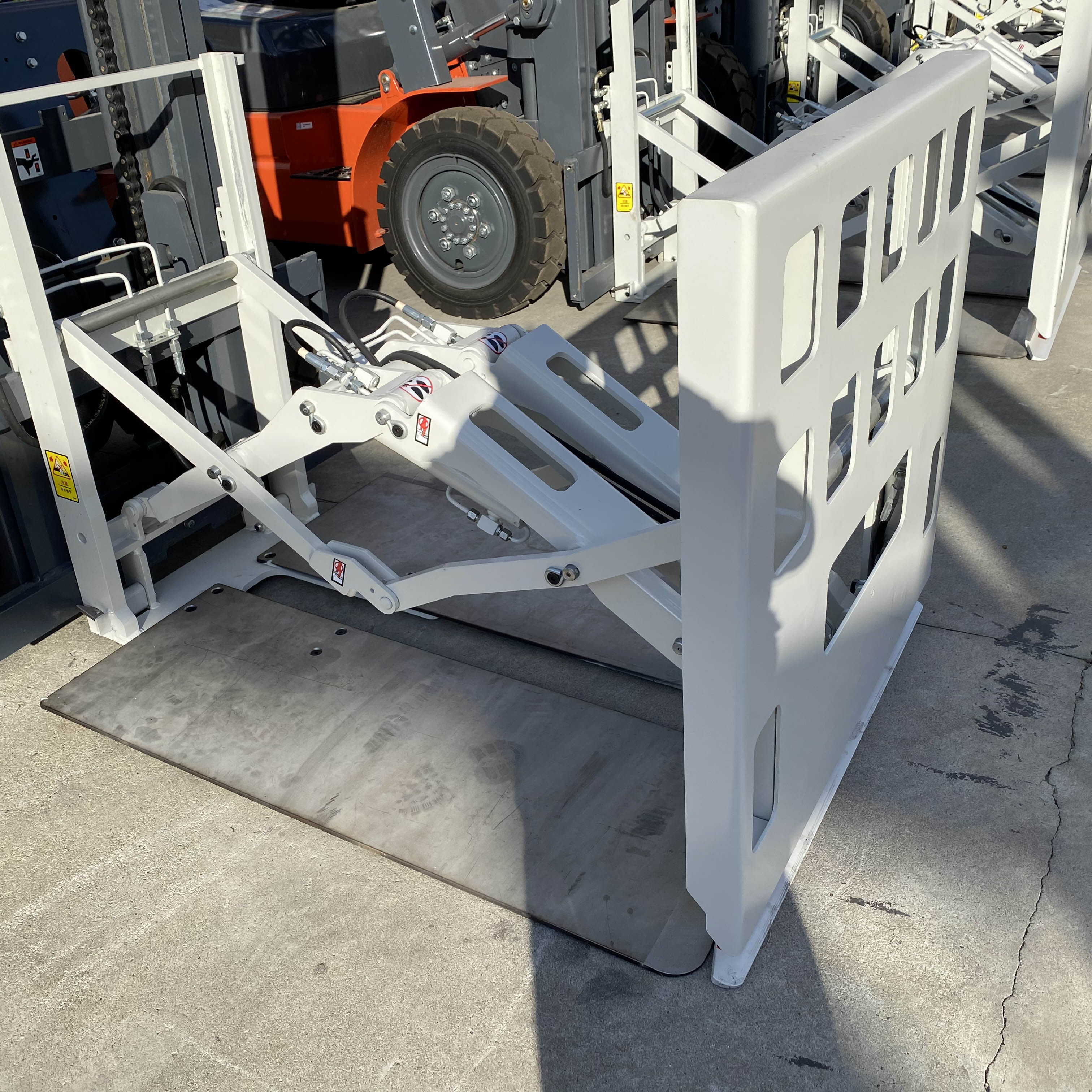 Forklift clamp/Pusher Attach