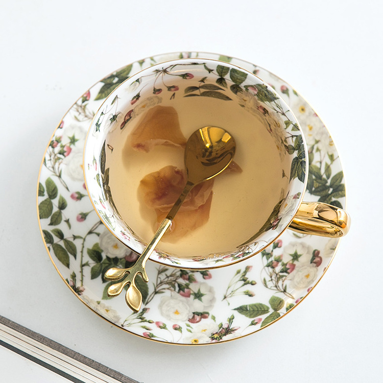 Wholesale fancy retro luxury elegant golden green floral porcelain coffee tea cup and saucer set luxury tea cup set with saucer