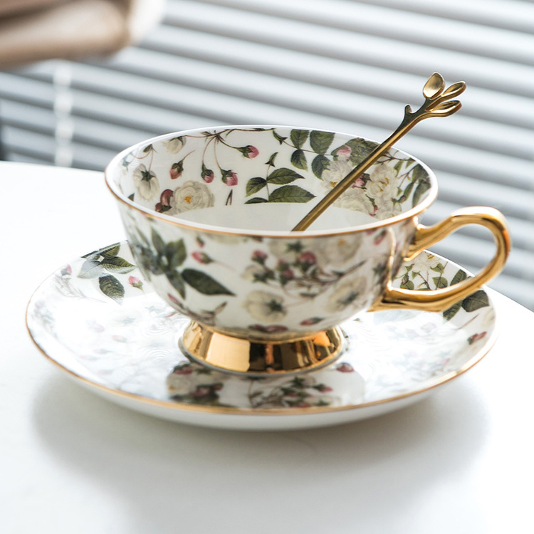 Wholesale fancy retro luxury elegant golden green floral porcelain coffee tea cup and saucer set luxury tea cup set with saucer