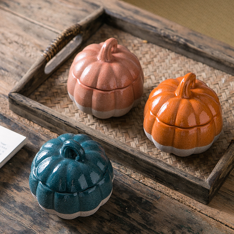 Custom unique design decoration luxury empty small porcelain candle jars creative tealight pumpkin ceramic candle jar with lids