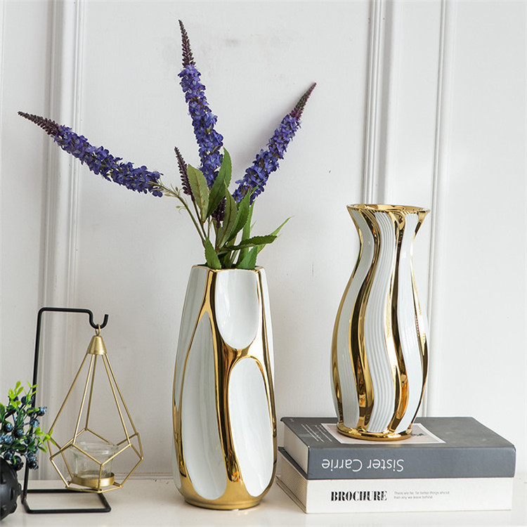 New luxurious art home decor gold plated porcelain ceramic floral vases white and gold luxury flower vase for dinning table