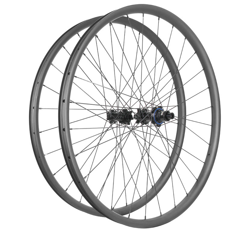 LightCarbon inexpensive Chinese Carbon XC cross country MTB wheels Factory Price