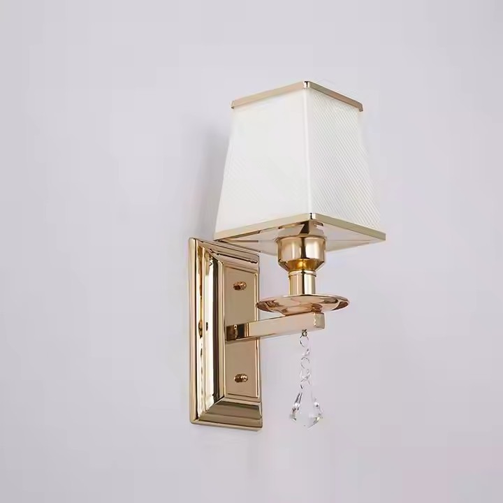 Luxury Glass Gold Finish Glass Lamp Shade Decorative Electric Wall Sconce Wall Light for Bedroom