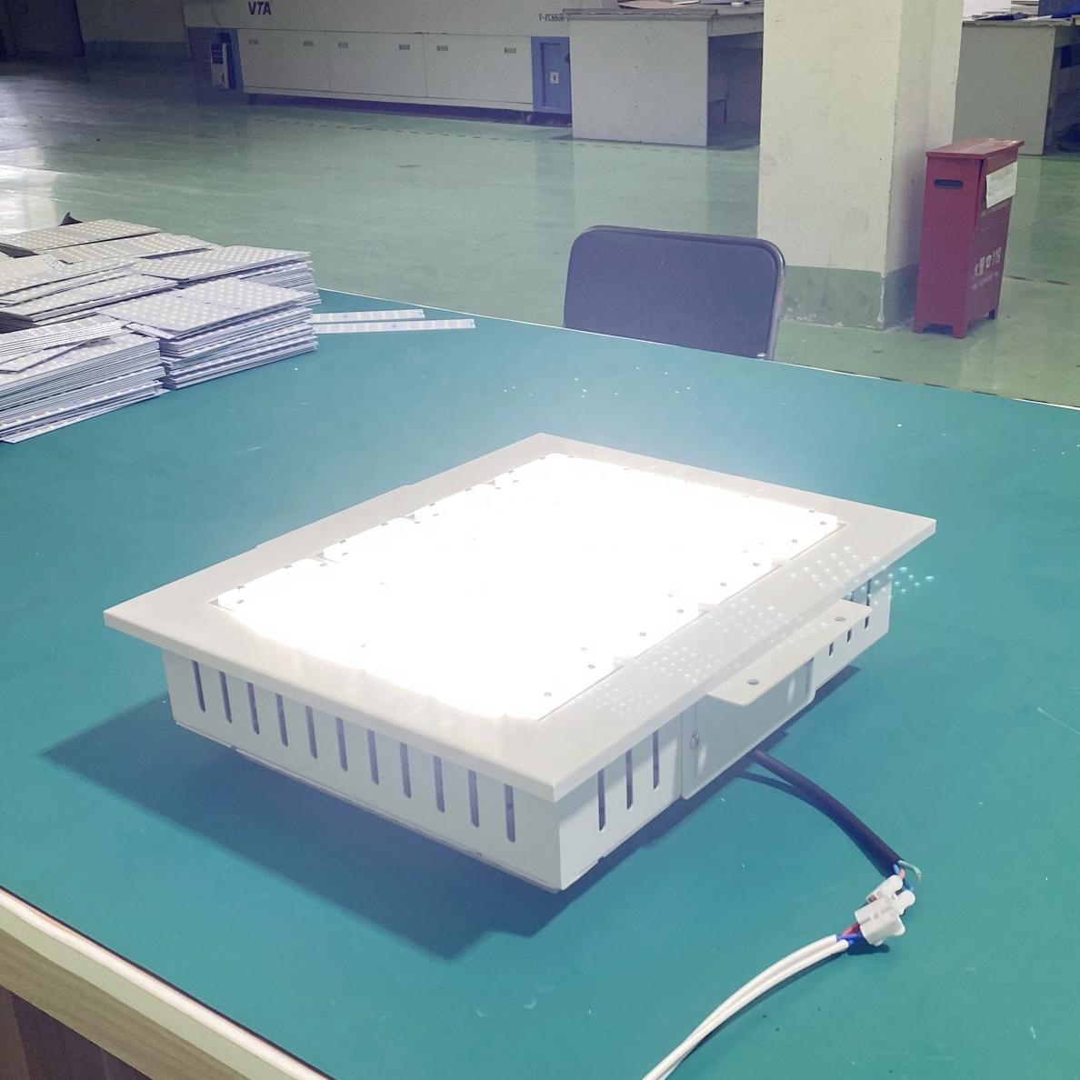 2023 High Lumen 100w gas station roofing light for petrol Station Gas Station Lighting Outdoor Ceiling Light Shandong