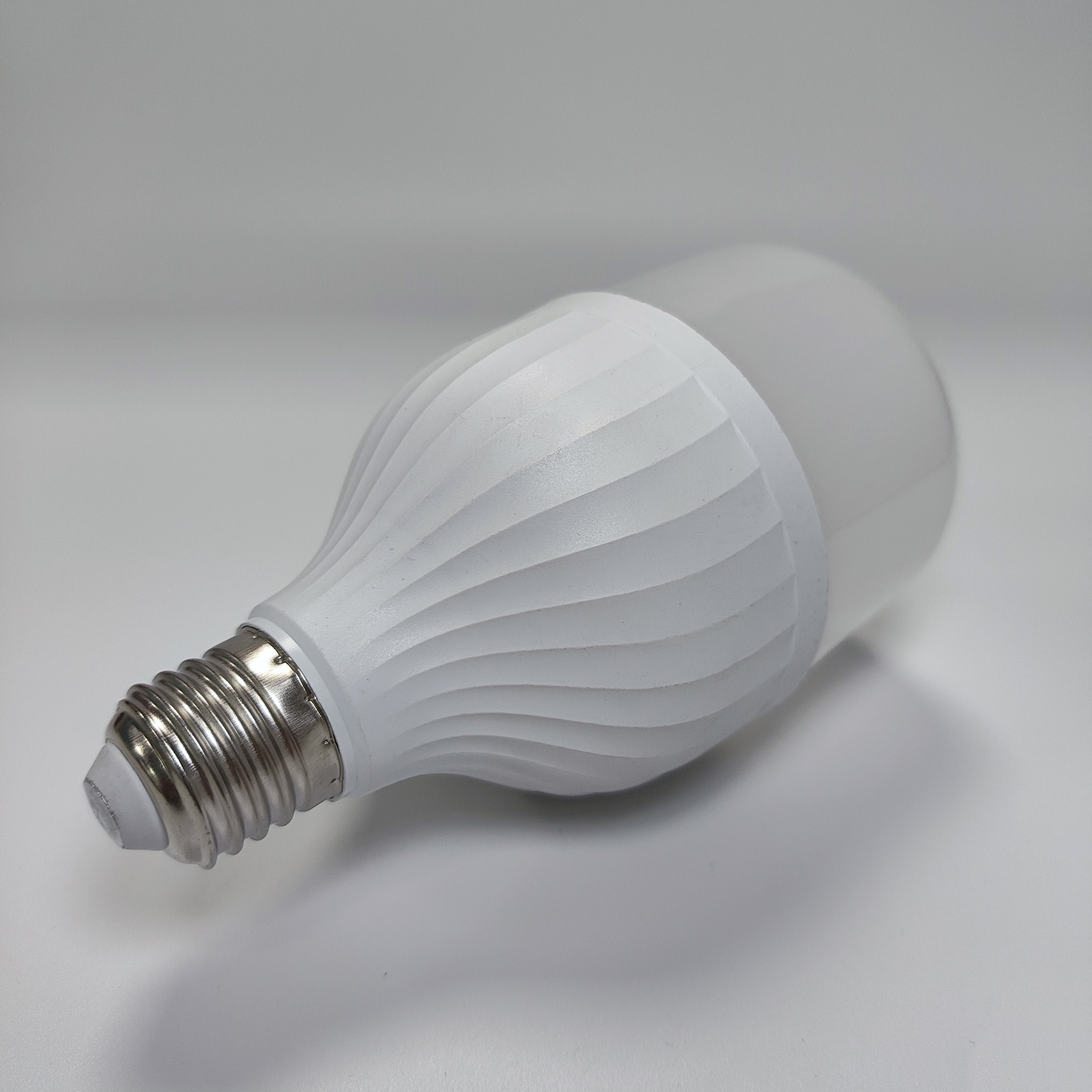 Emc Lvd High Brightness Energy Saving Spare Parts T Bulb 10w E27 B22 Led Light Rohs Ce Residential Aluminum Saso