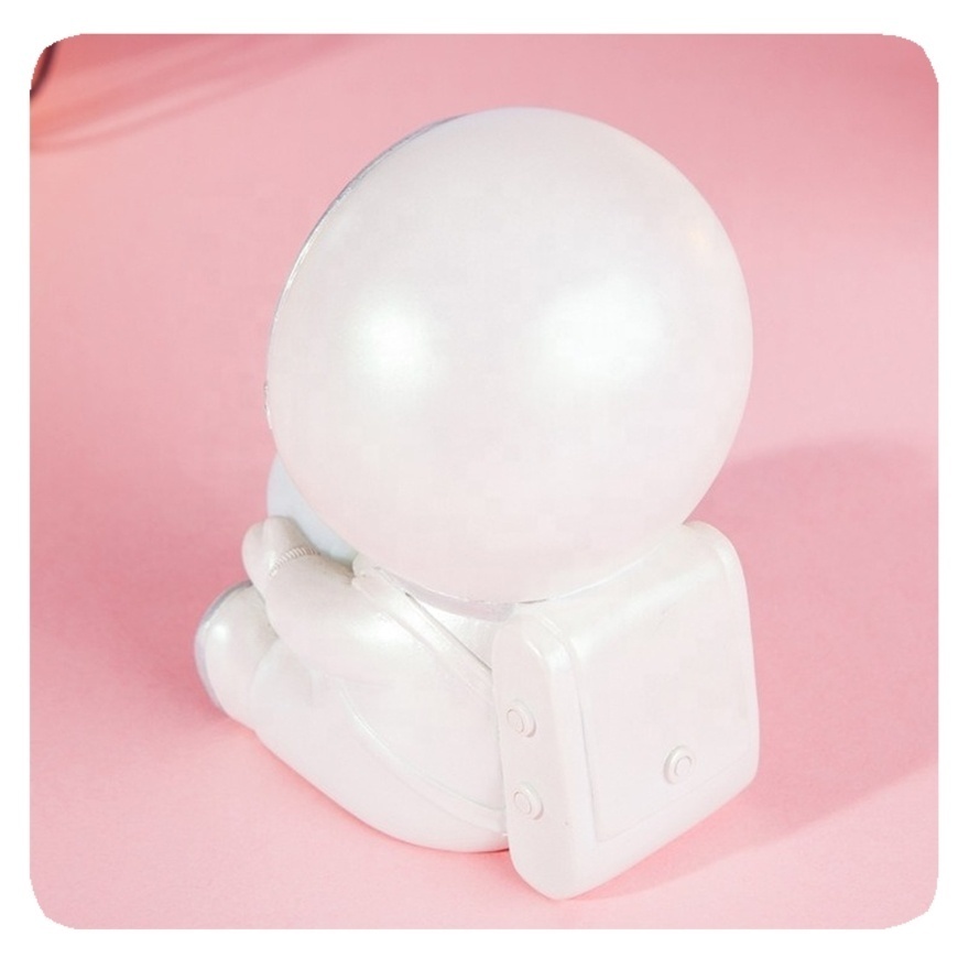 New Creative Cute led light lamp Guardian Star Pet Spaceman Night Light for Bedroom Jewelry Ornaments Gift Lamp