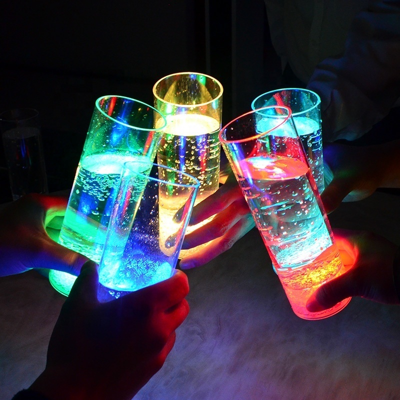 Custom Party Favor LED Light Up Tall Stemless Plastic Cup Glass Water Juice Gin Martini Wine Drinking Glasses glowing party cup