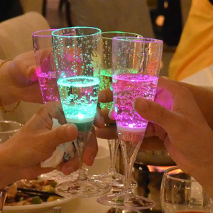 Custom Party Supplies Glowing in the Dark Cup Replaceable Battery Dishwasher Safe LED Light Up Wine Drinking Glass