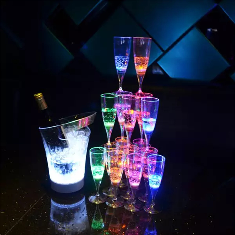 Customized safe material Led growing cup bar party martini drinking glasses acrylic champagne flute mojito wine plastic cups