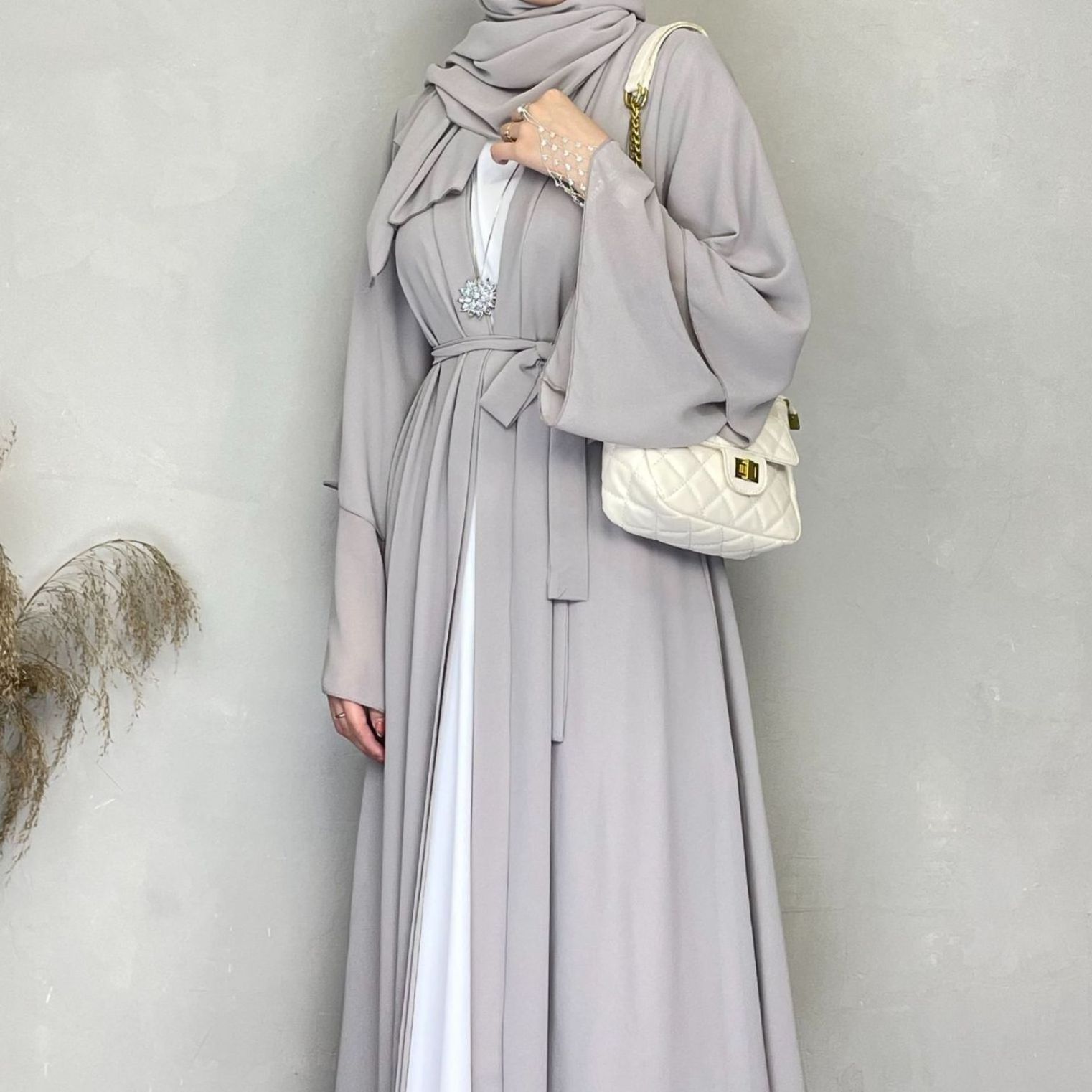 Wholesale 2024 Latest Open Abaya Designs Elegant Qatar Muslim Wear Clothing Maxi Turkish Islamic Dress For Islamic Women