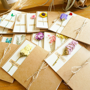 Custom Handmade Vintage Kraft Blank Note Card Thank Notes Dried Flowers Greeting Cards For Birthday Party Invitation Card