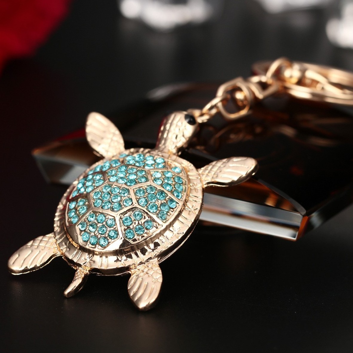 Lilangda  Silver 3D Sparkling Charm Rhinestones Fashionable Stylish Metal Alloy Durable Key Ring Bling Blue Sea Turtle Keychain