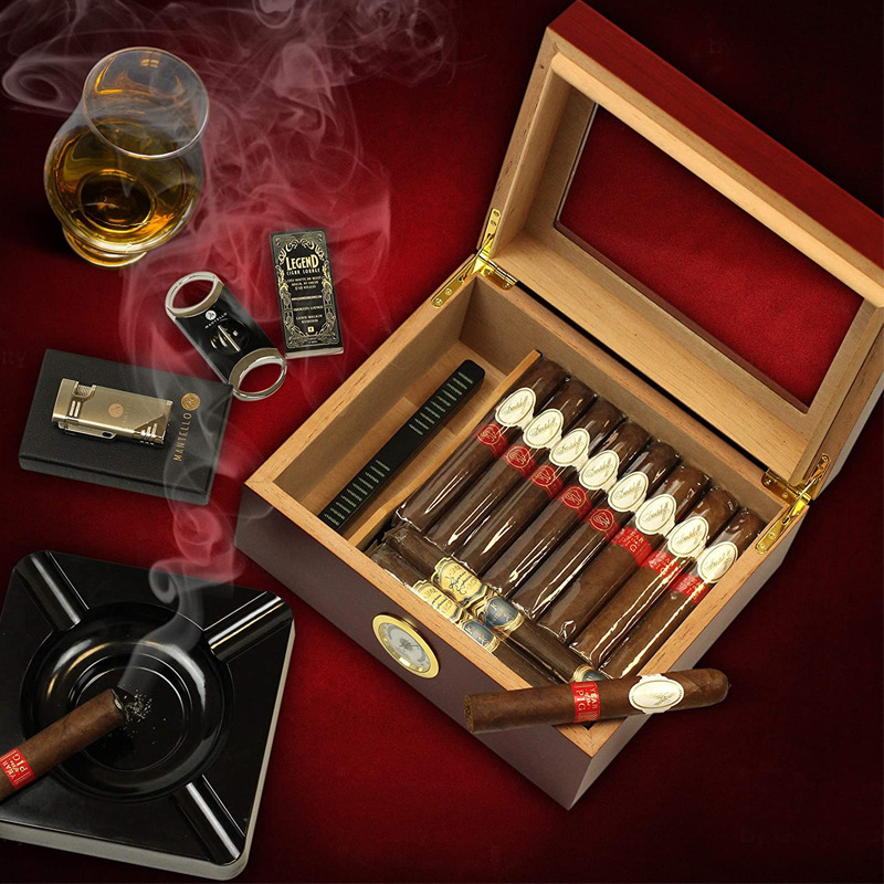 Personalized Cigar Cases Personalized Cigar Cases with cutter