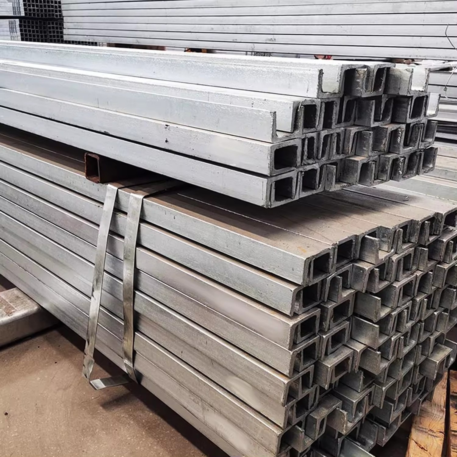 304 stainless steel channel hot rolled c type slotted steel channel