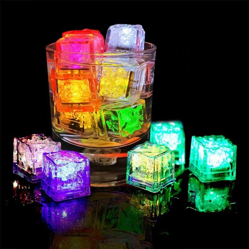 Mini LED Party Lights Square Color Changing Ice Cubes Glow in The Dark LED Light Up Ice Cube for Wedding Bars Drinks Decoration