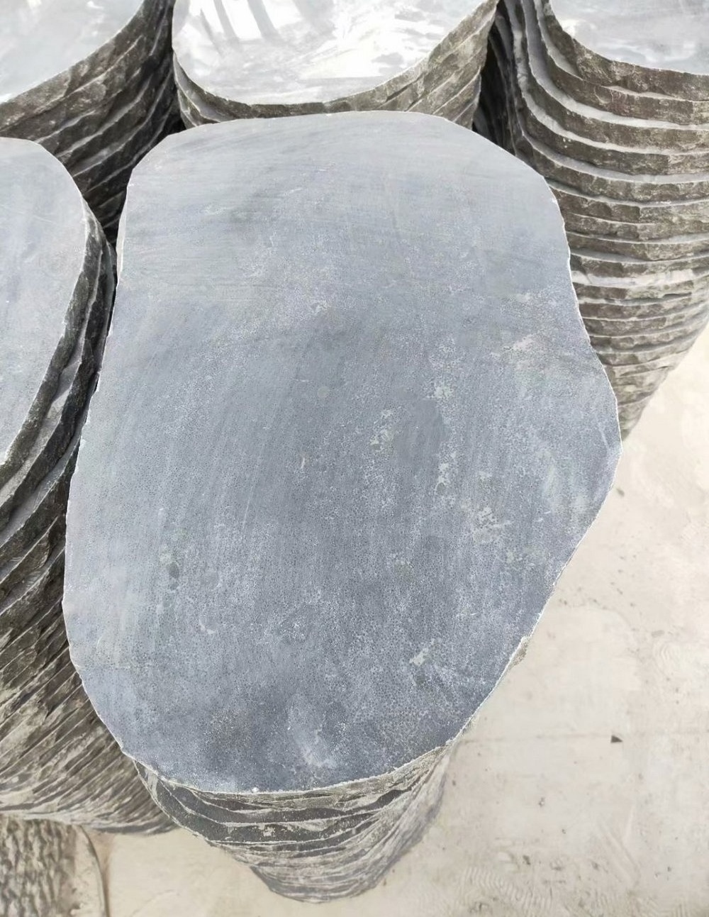 Blue Limestone Flagstone Good Quality Honed Finish For Outdoor Garden Stepping Stone Random Shape