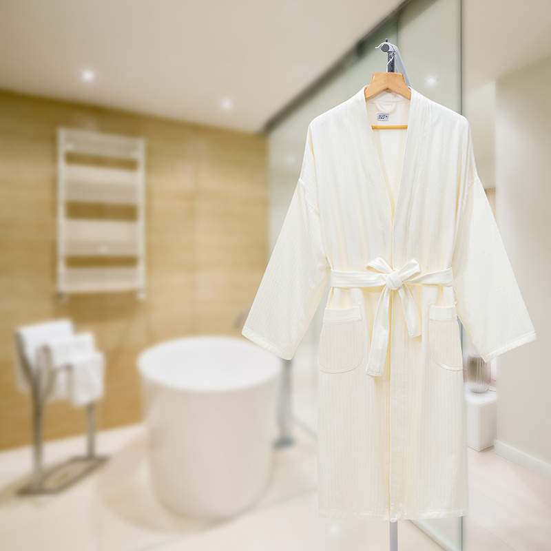 Customized Luxury Velvet SPA Bathrobe for Hotel OEM Service Double Layer